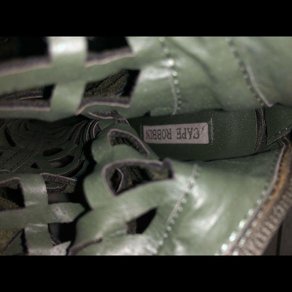 Cape Robbin Over the knee cage heel boots - Picture 6 of 6